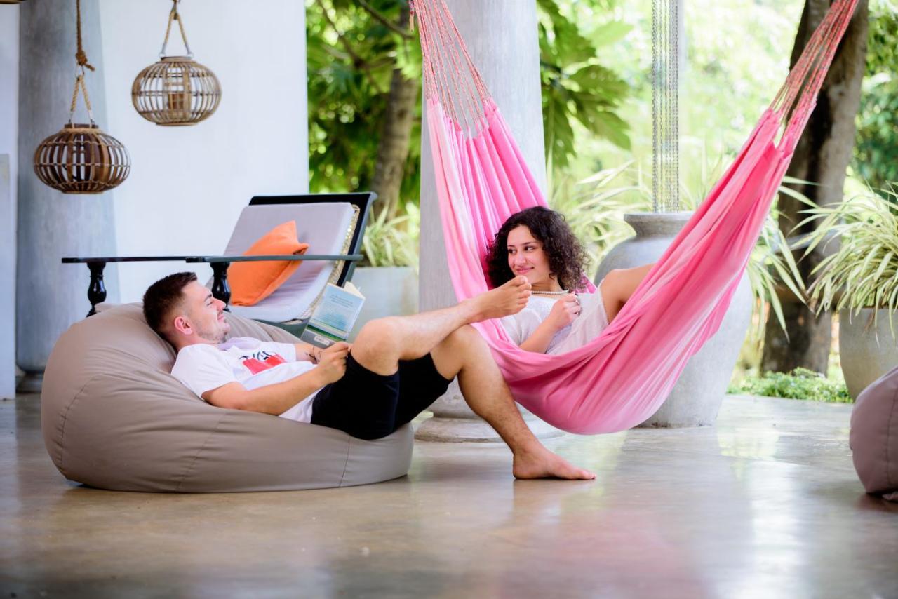 Tropical House - Jungleside Villa Hikkaduwa Ngoại thất bức ảnh