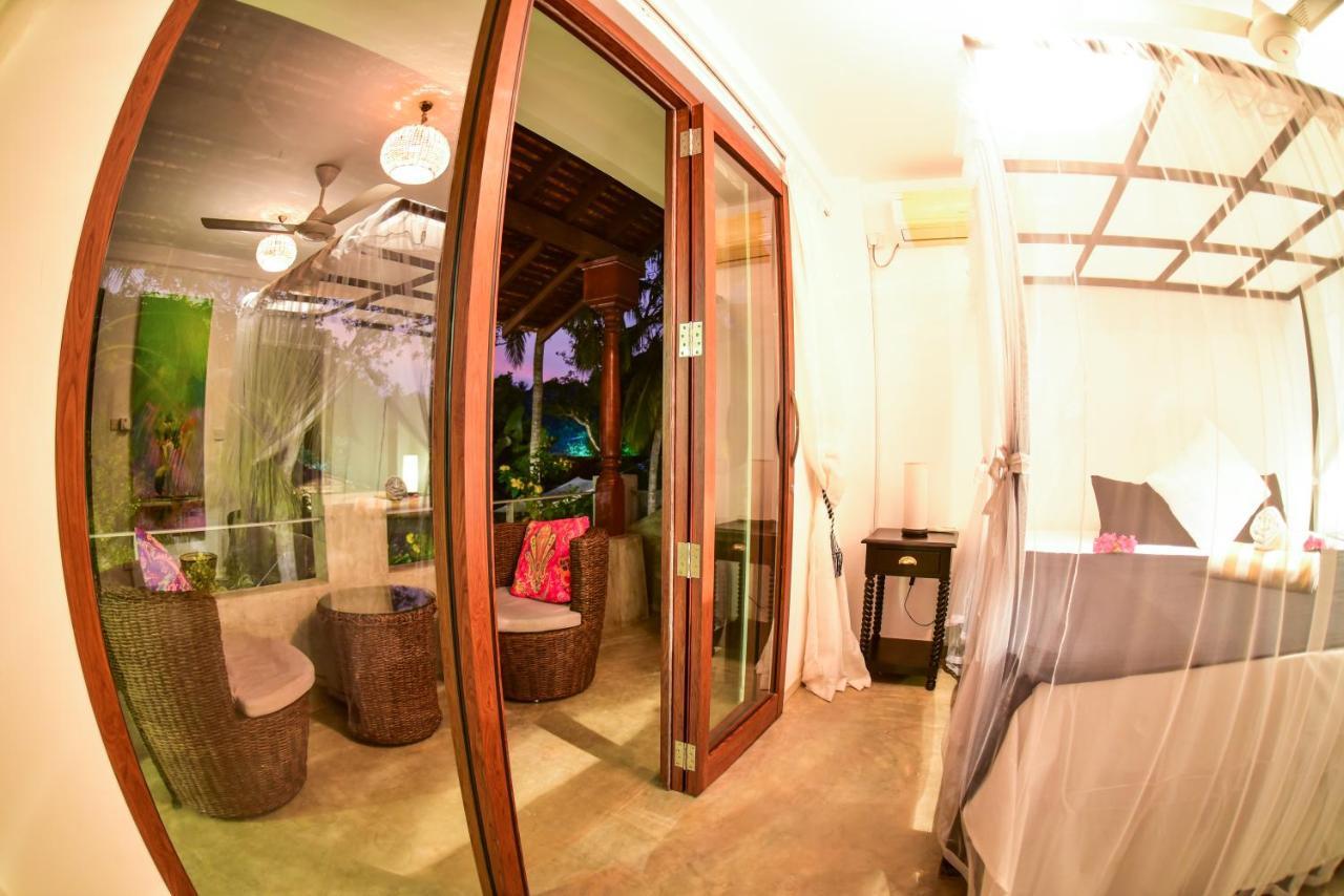 Tropical House - Jungleside Villa Hikkaduwa Ngoại thất bức ảnh