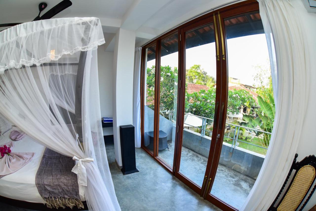 Tropical House - Jungleside Villa Hikkaduwa Ngoại thất bức ảnh