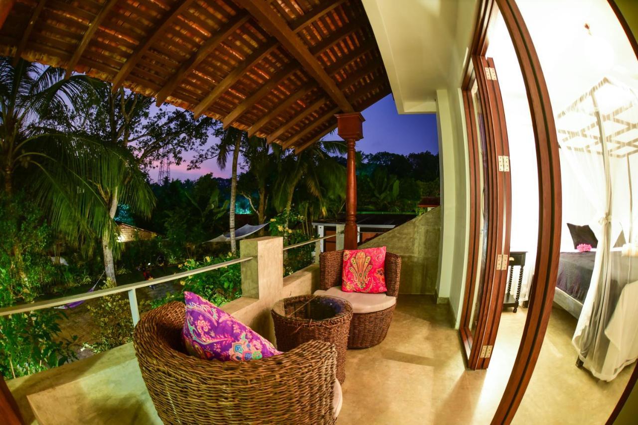 Tropical House - Jungleside Villa Hikkaduwa Ngoại thất bức ảnh